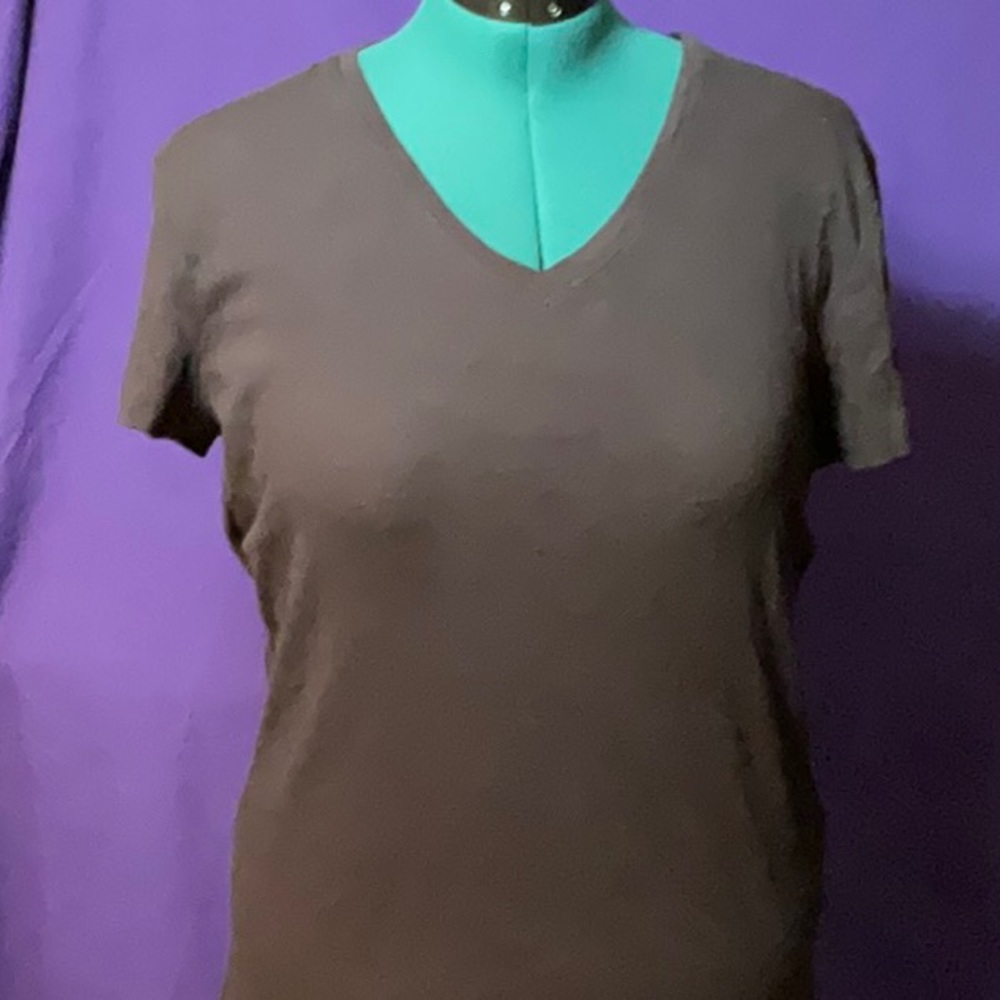 Nicole Miller V-Neck short sleeve women’s tee shirt, size XXL